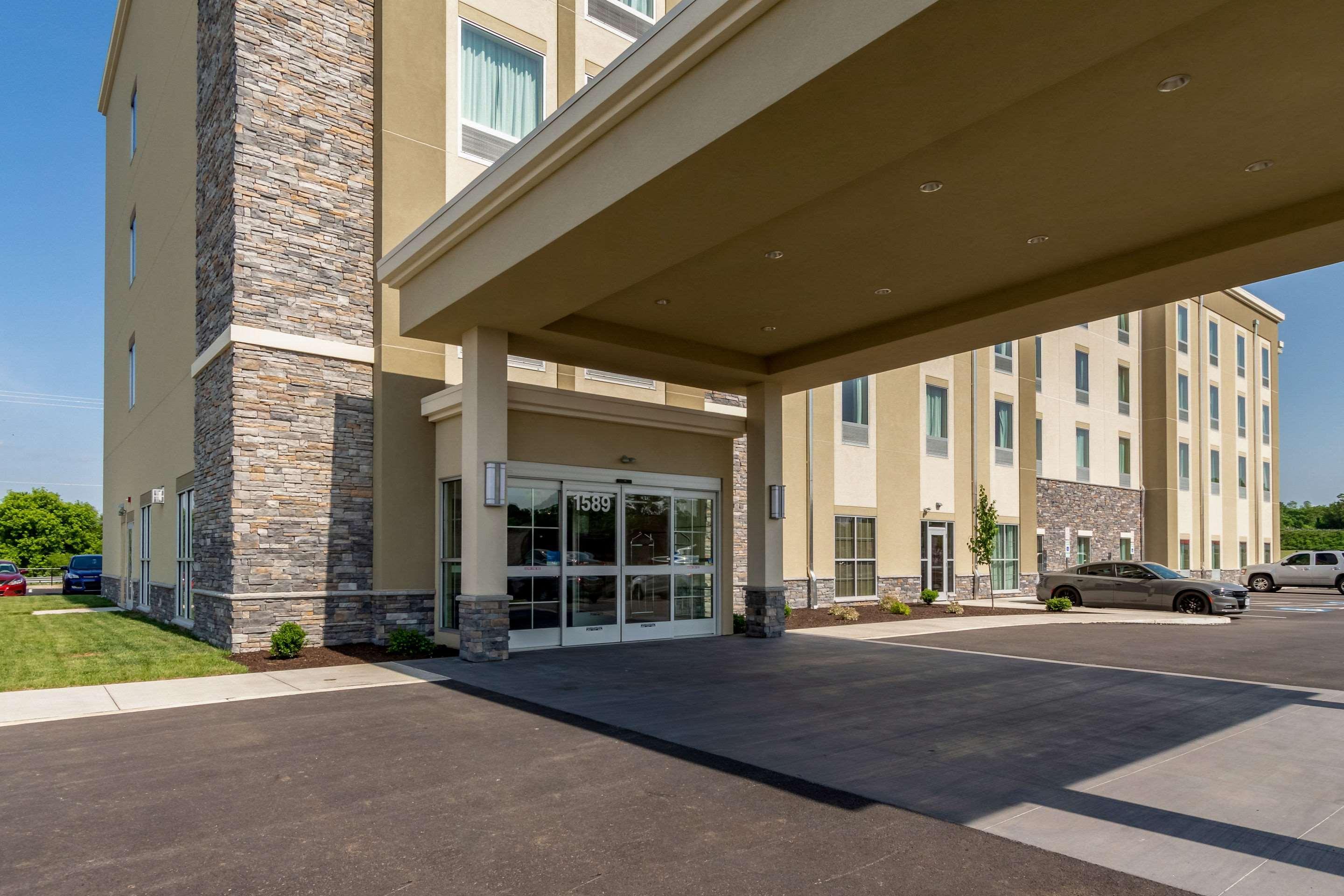 Hotel Comfort & - Harrisburg Airport - Hershey South 3*